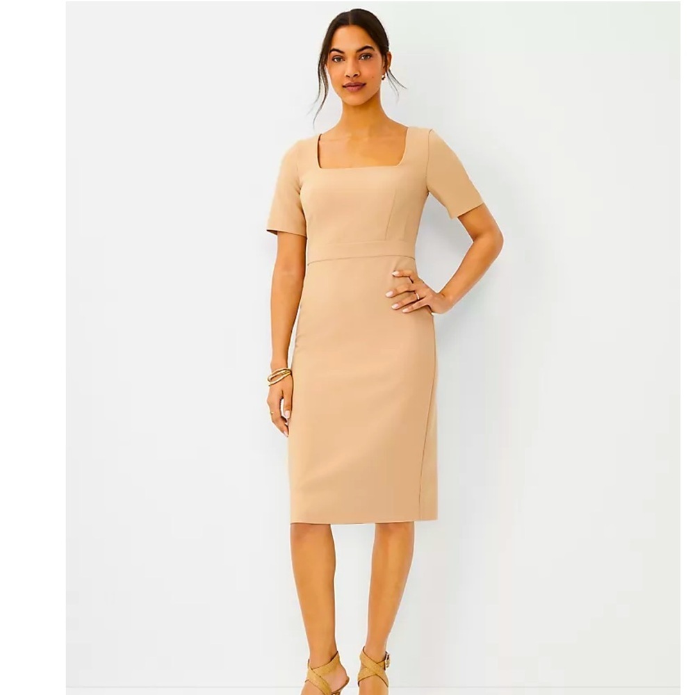 Scoop Neck Short Sleeve Sheath Dress